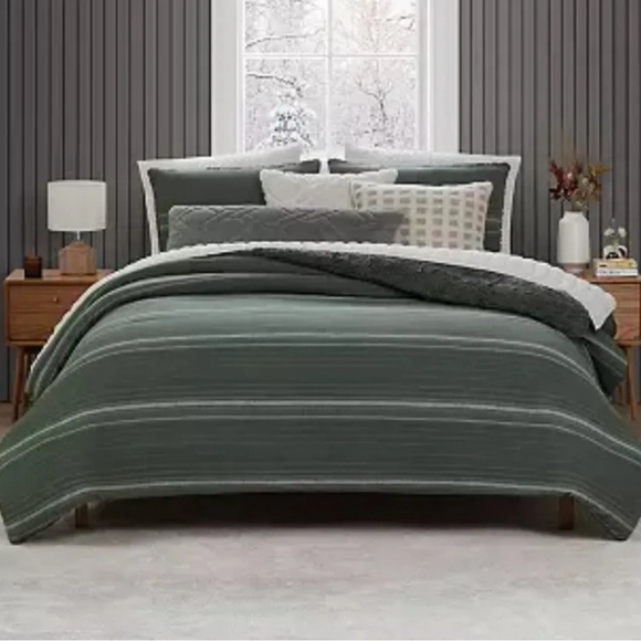 NEW Koolaburra by UGG Plush Sherpa Joss Striped Verdent Green King Comforter Set - Picture 1 of 5